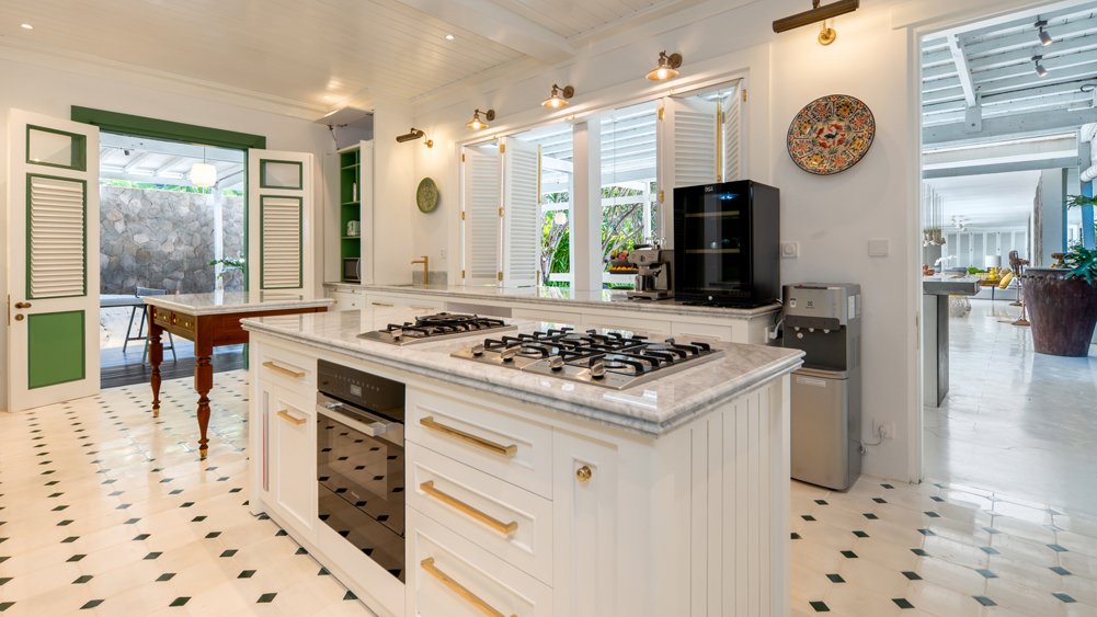 Elite Havens - Villa 1880 - Bali 5-Bedroom Fully Staffed Contemporary-Colonial Villa - Indonesia - Kitchen